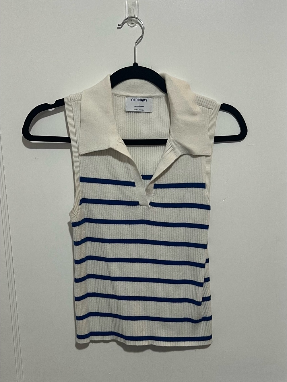 Old Navy Cream Ribbed Sleeveless Polo Tank